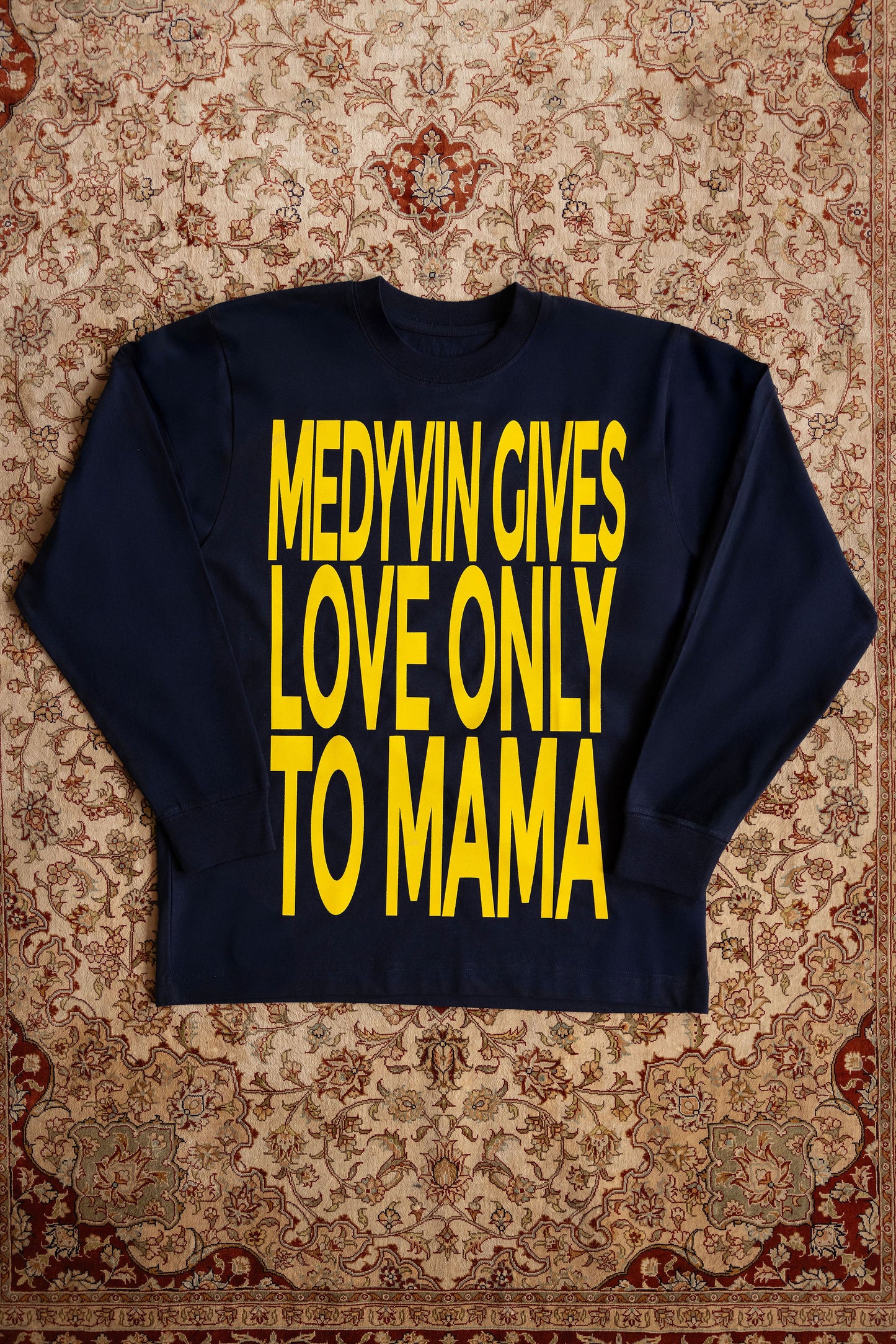 Long Sleeve "LOVE ONLY TO MAMA"